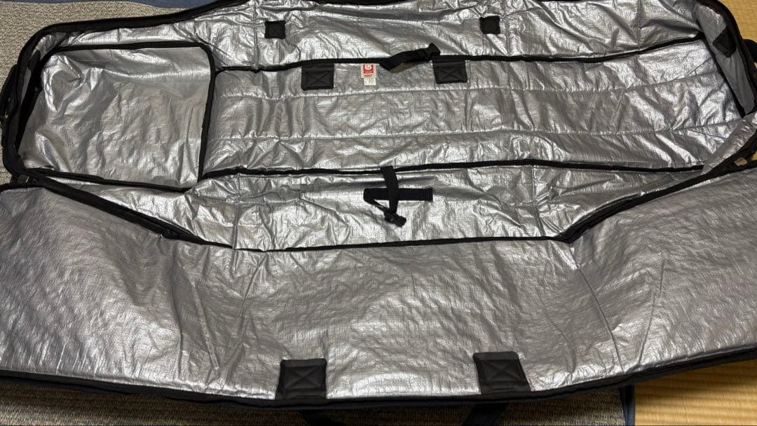 Burton スノーボードバッグ　キャスター付