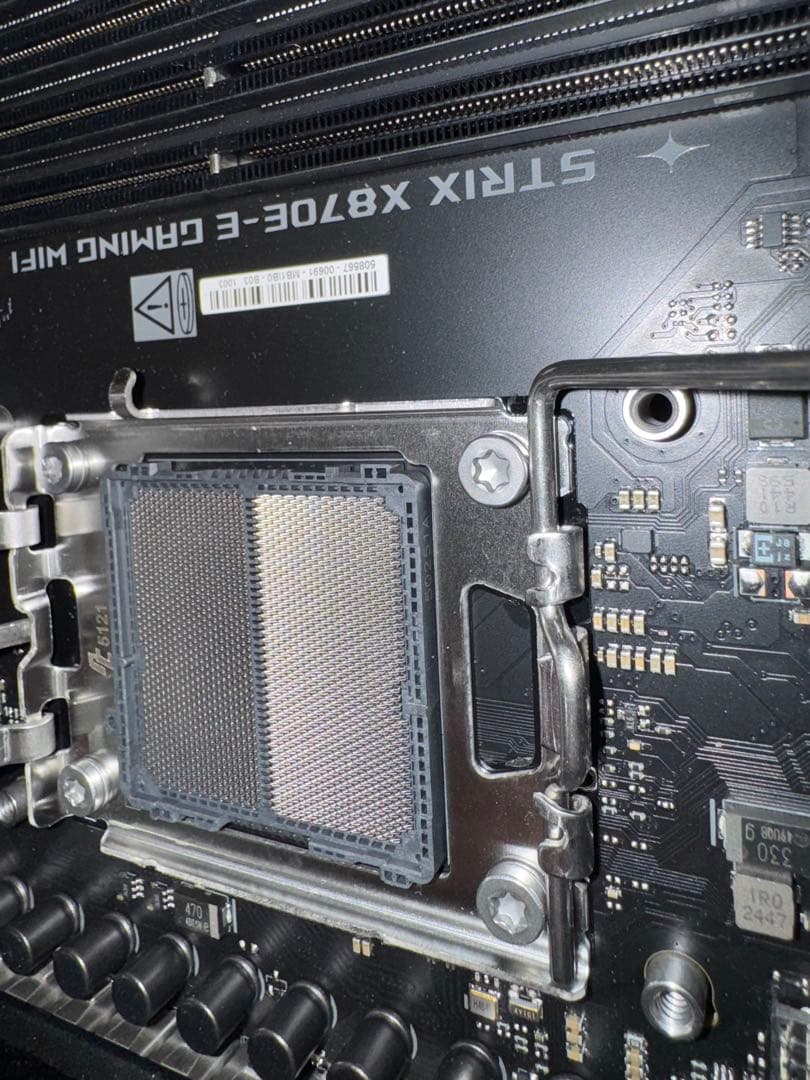 ASUS ROG Strix X870E-E WiFi ほぼ新品　納品書付き