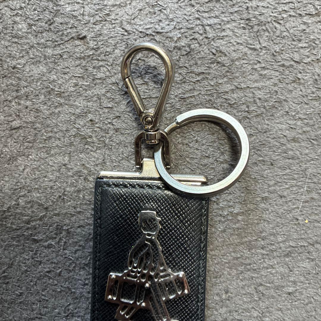 プラダ　キーホルダー　ストラップ　キーリング　0709