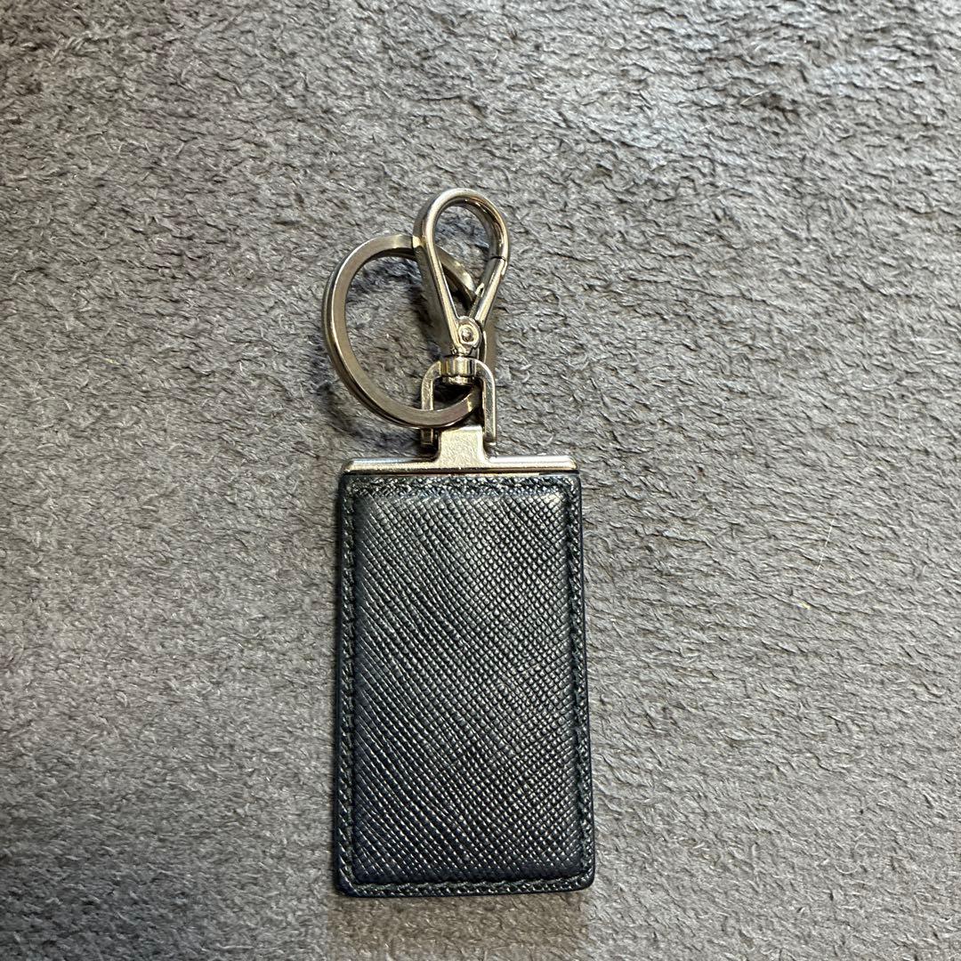 プラダ　キーホルダー　ストラップ　キーリング　0709