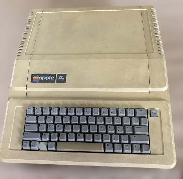 ★本体動作確認★　　AppleIIe アップル２E　 Disk２付属