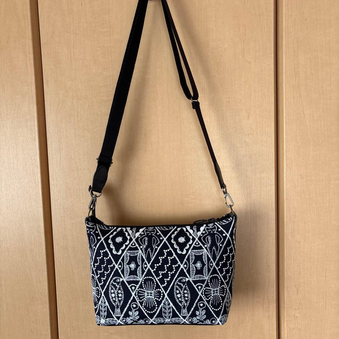 ハンドメイド　ふっくらショルダーバッグ　ミナペルホネン　シンフォニー