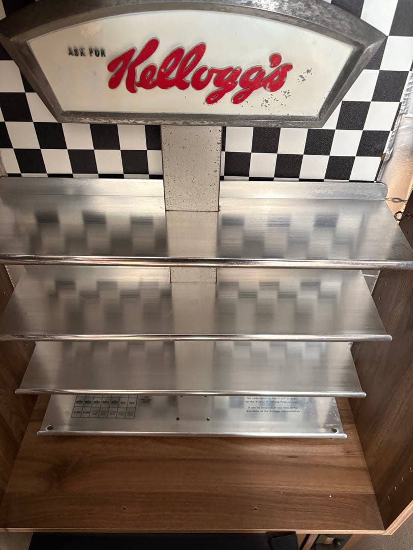 Kellogg's シェルフディスプレイラック4段