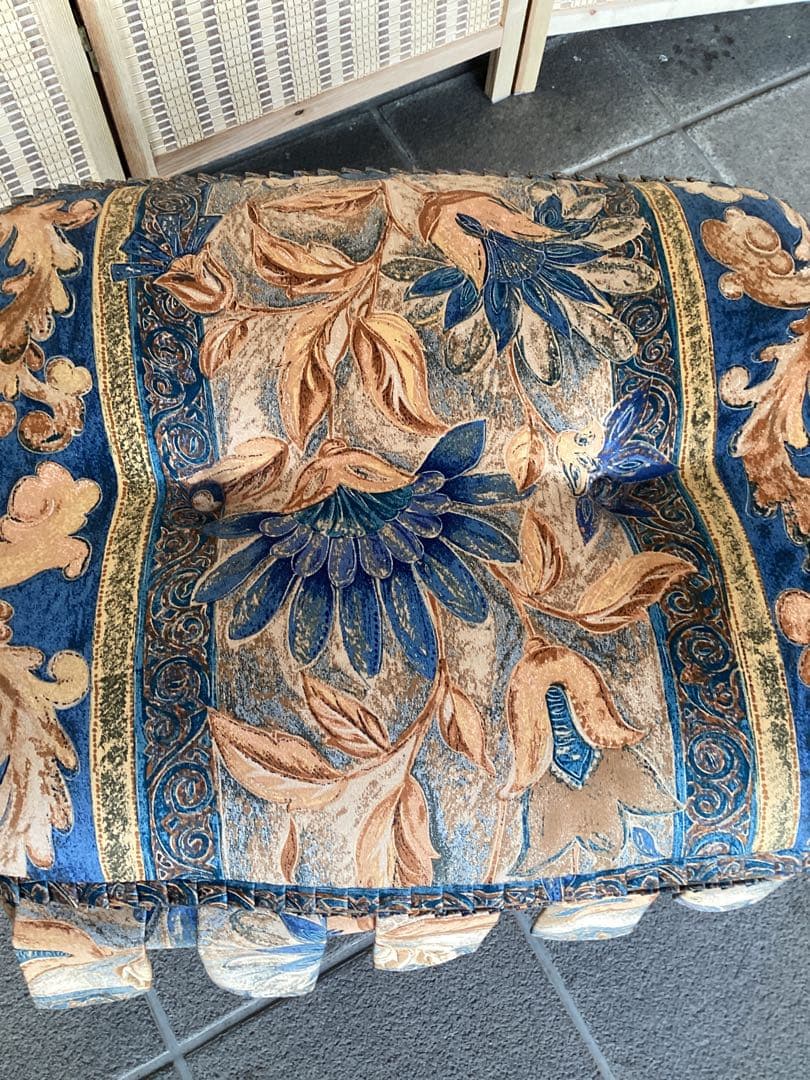 飛騨家具　キツツキマーク　穂高シリーズ　オットマン　スツール