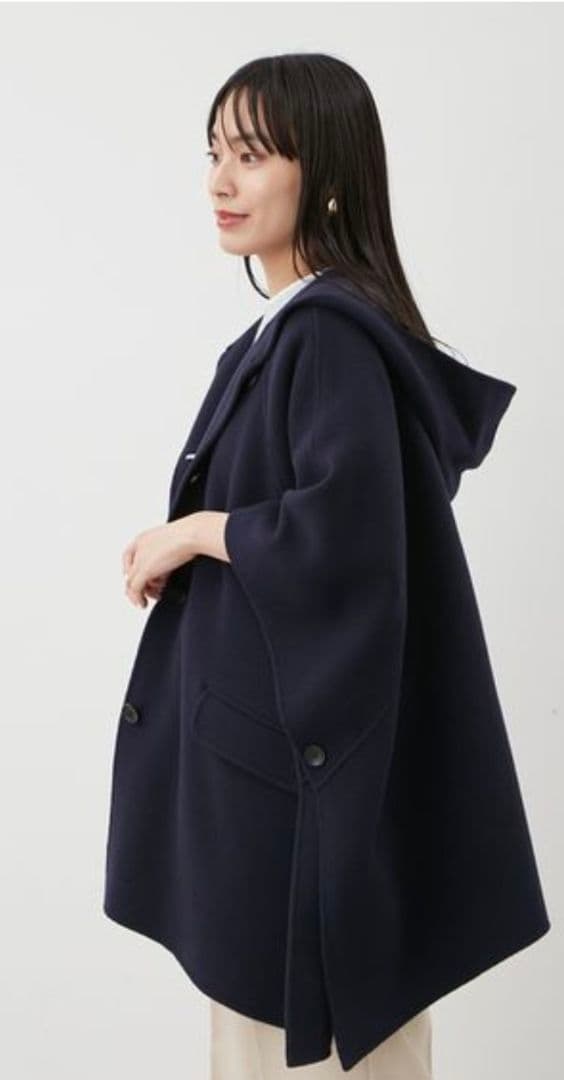 【ミラオーエン】ネイビー フード付きポンチョ数時間使用のみ、値引き交渉OK