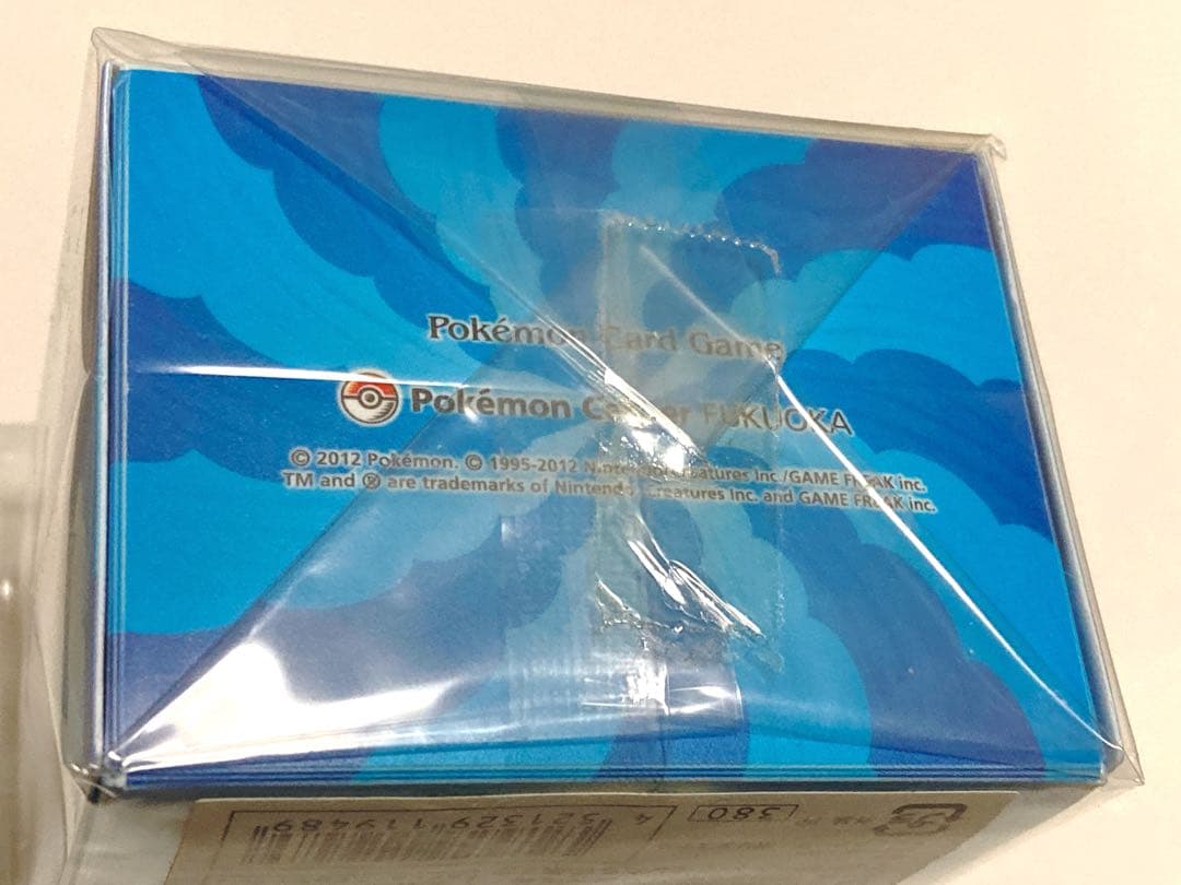 【限定】【未開封新品】ポケモンカード デッキケース ポケモンたちの集う空