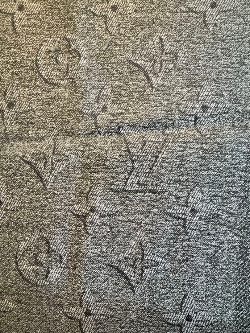 Louis Vuitton エシャルプ・ロゴマニア シャイン