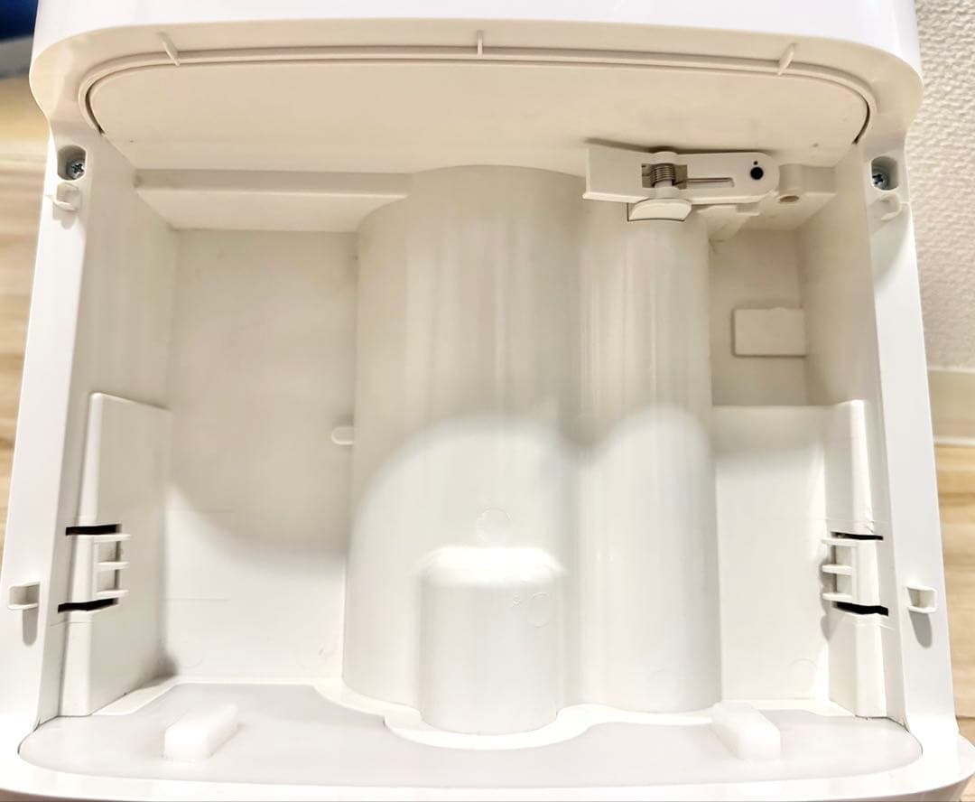 美品　SHARP シャープ プラズマクラスター衣類乾燥除湿機 CV-G71-W