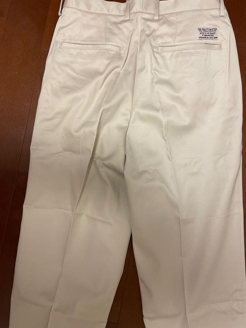 GUILTY PARTIES ホワイトチノパン Ｌサイズ