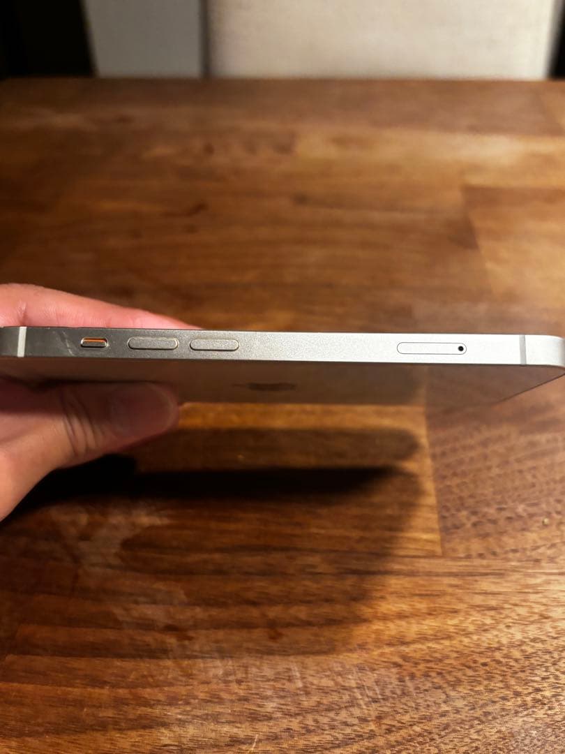 iPhone 13 128GB スターライト SIMフリー バッテリー85％