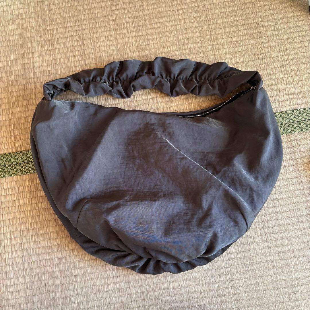 ouat ショルダーバッグ　グレー　steel