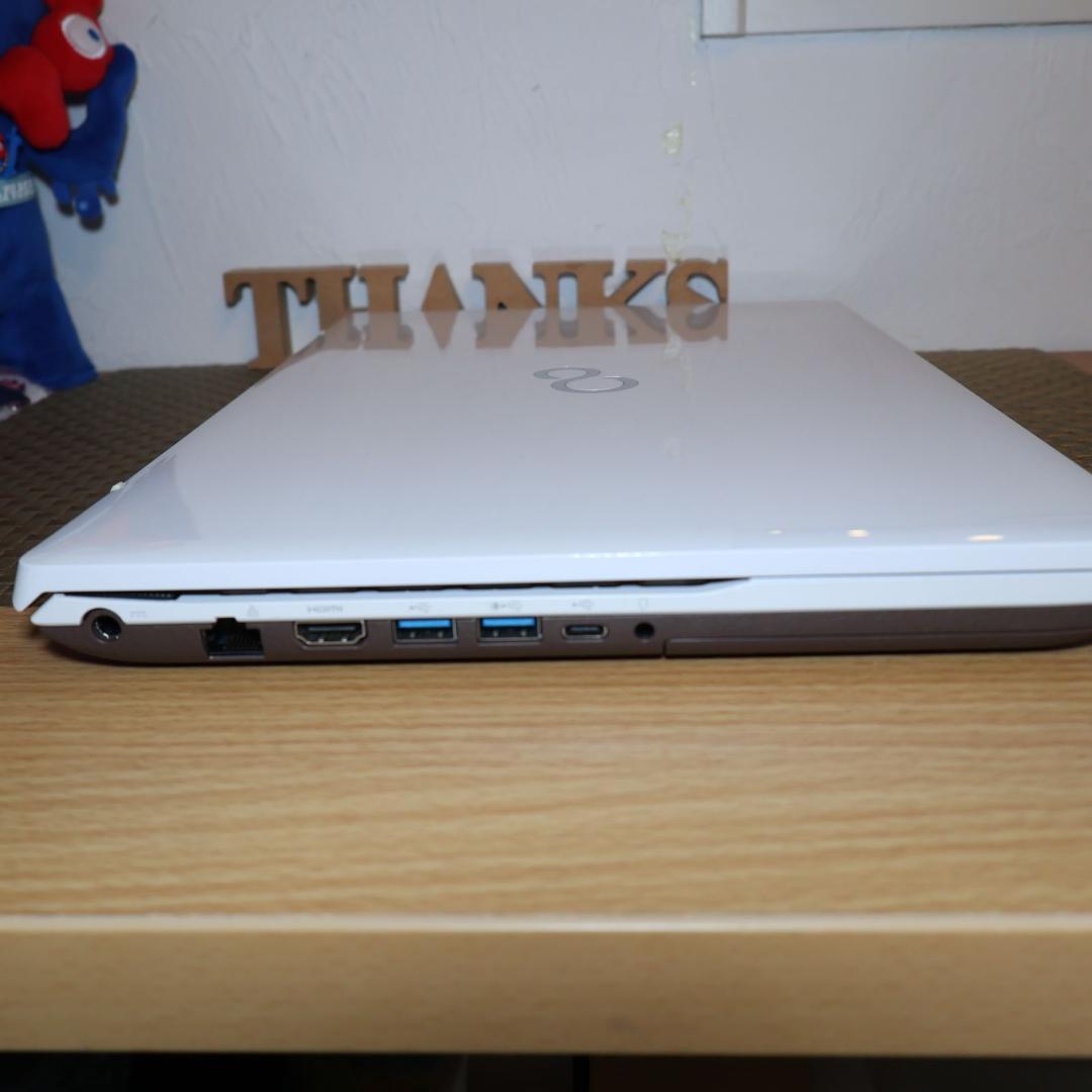 ほぼ新品Win11公式対応i7/メ16G/SSD/BD/無線/カメラ/TypeC