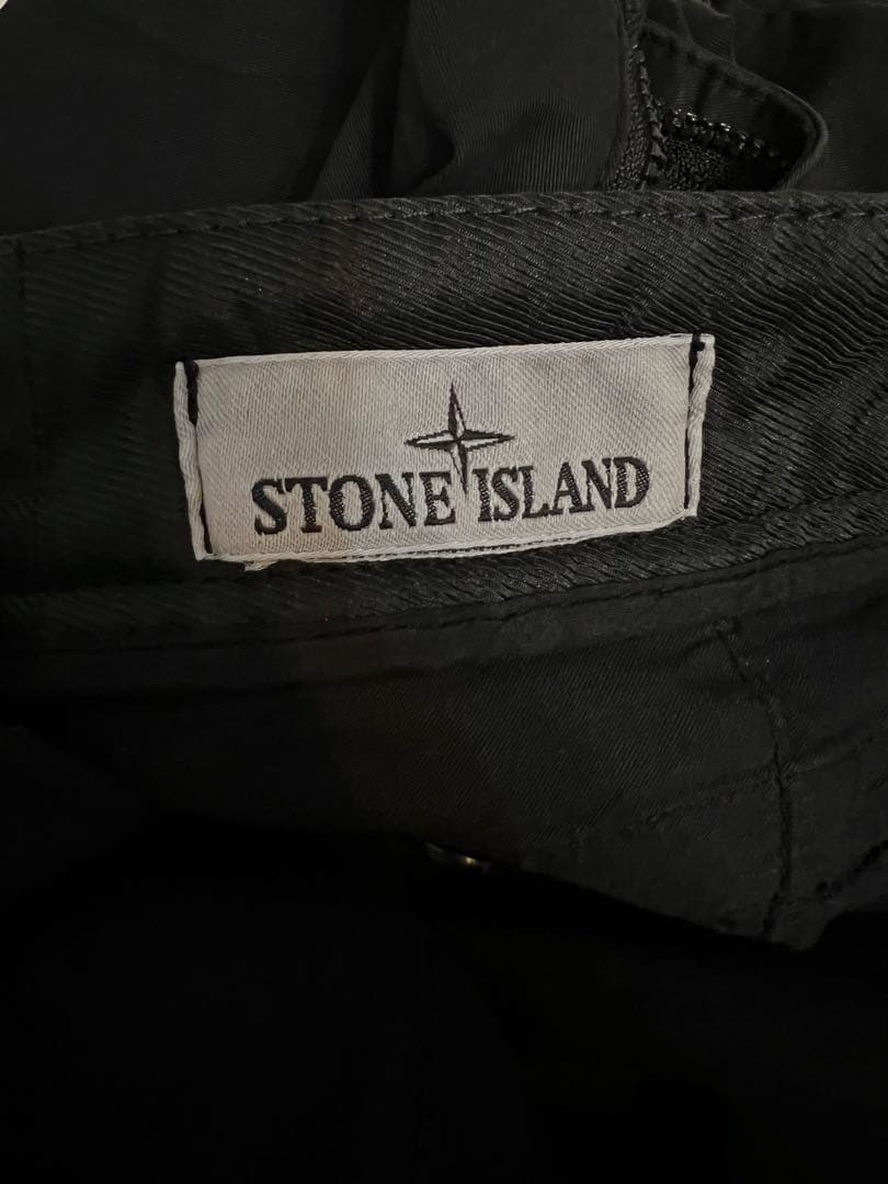 ストーンアイランド 黒 カーゴパンツ