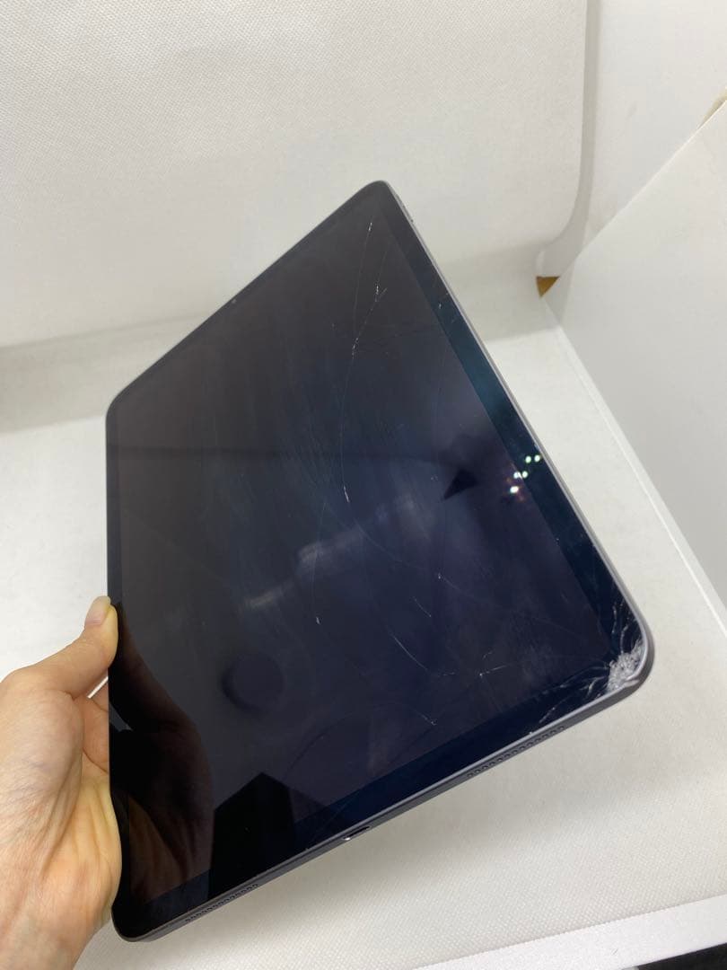 Ipad Pro 11インチ第2世代 128GB 7PTRF