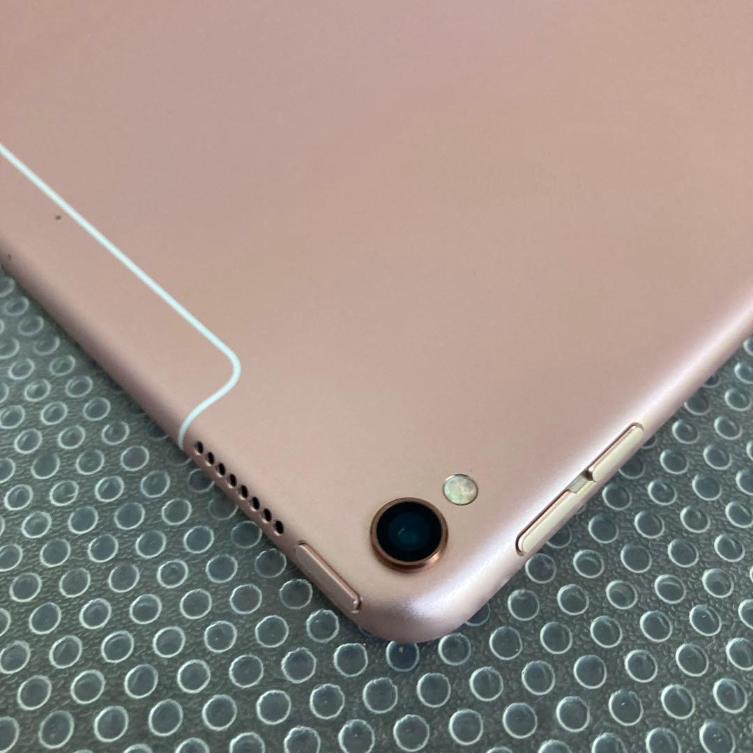 3736 外観美品☆iPad Pro 64GB 10.5インチ SIMフリー☆