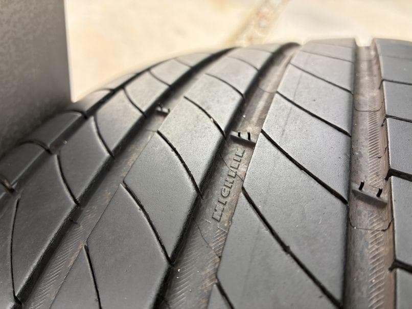 トヨタカローラクロス純正 225/50 R18 ホイールセット／ミシュランタイヤ