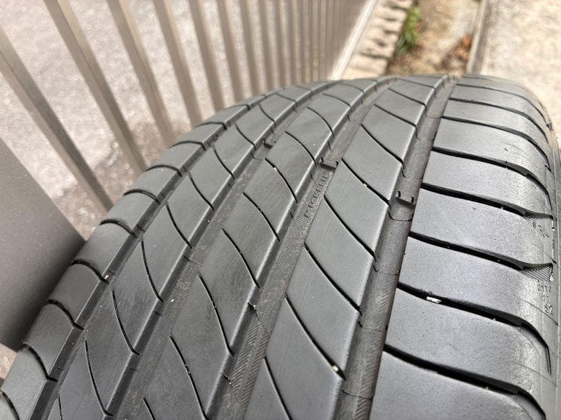 トヨタカローラクロス純正 225/50 R18 ホイールセット／ミシュランタイヤ