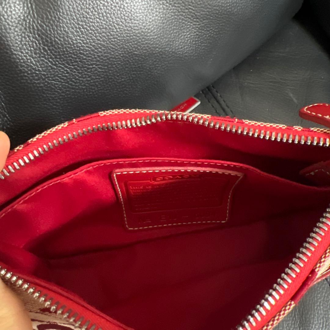Coach レッド ショルダーバッグ　ショルダーストラップが切れた