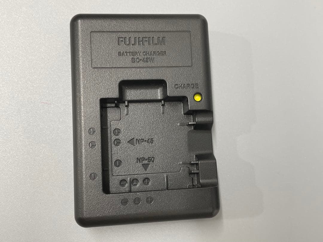 【8GB SDカード付き】富士フィルム デジカメ ファインピクス F600EXR