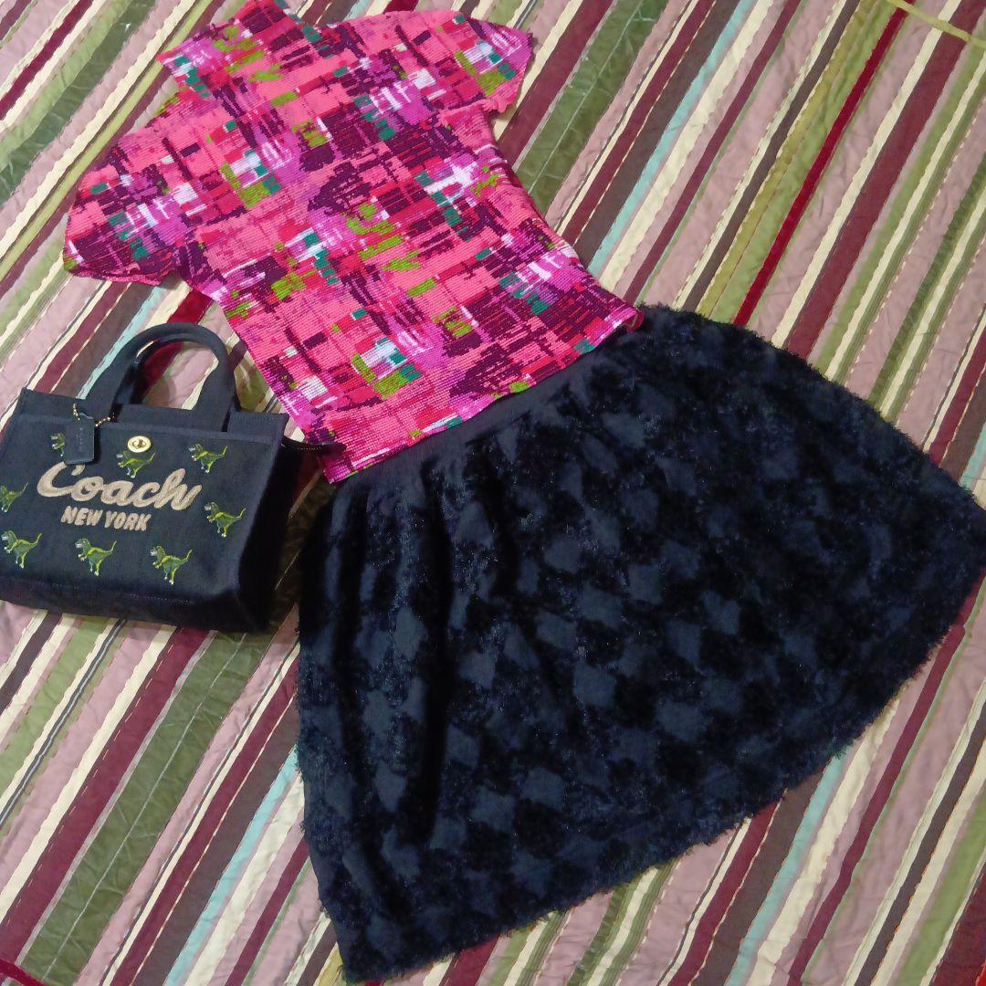 美品me ISSEY MIYAKE スカート　イッセイミヤケ　ミー　黒