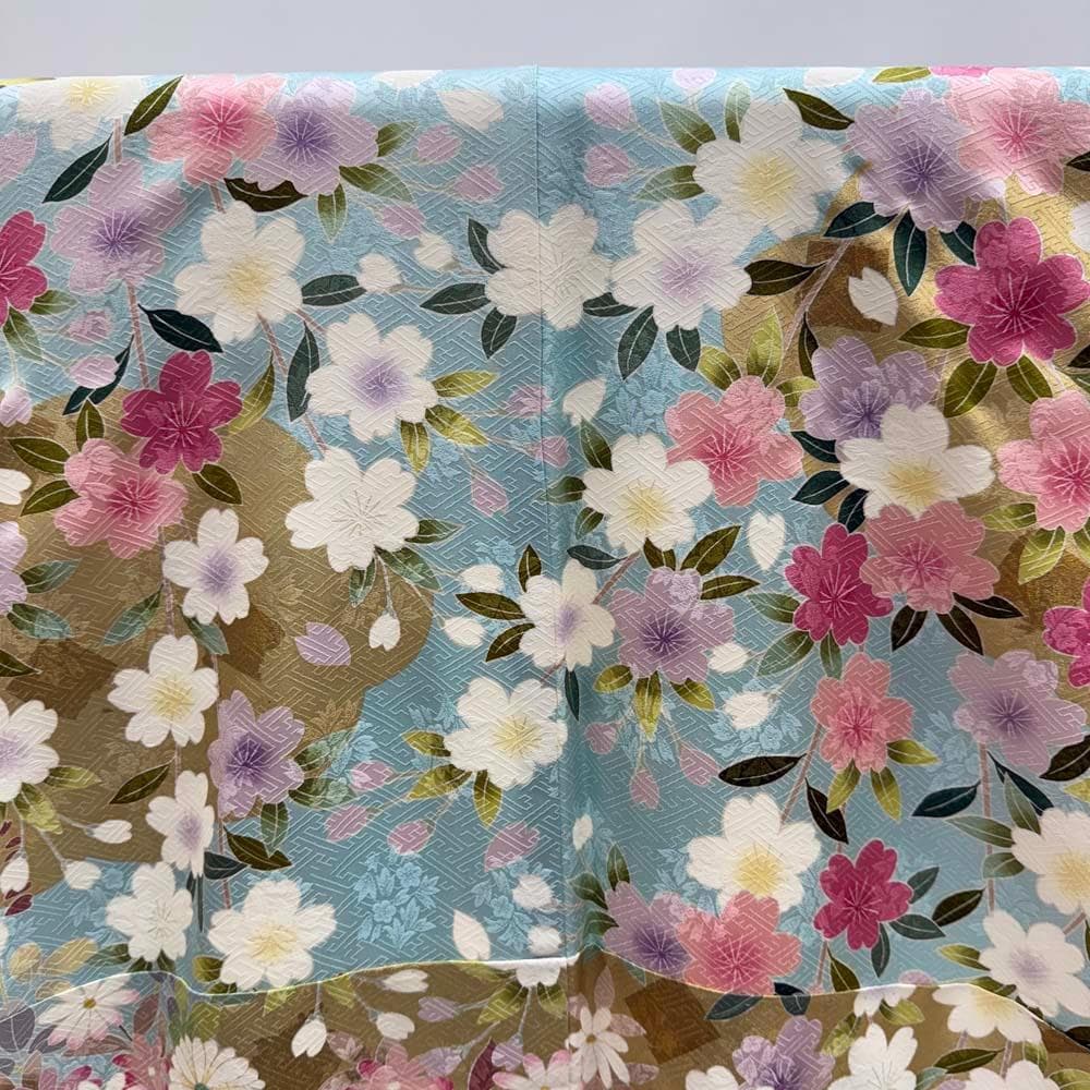 振袖 正絹 水色 古典花柄　裄69.5㎝ 　成人式 中古 D-107