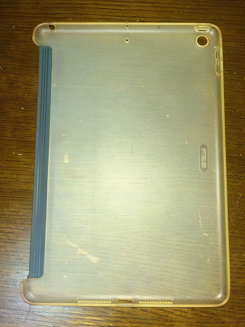 iPad (第9世代) 256GB+smartkeyboard＋背面ケース