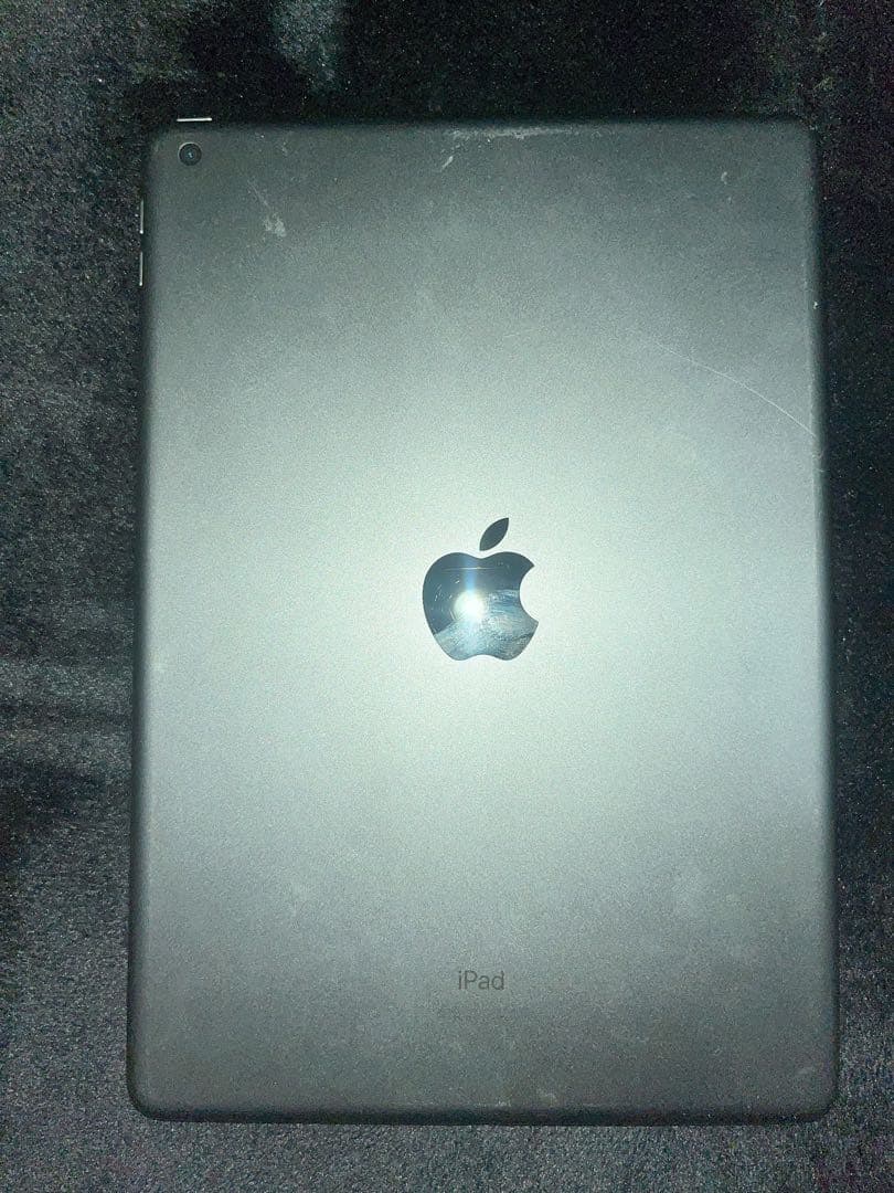 iPad (第9世代) 256GB+smartkeyboard＋背面ケース