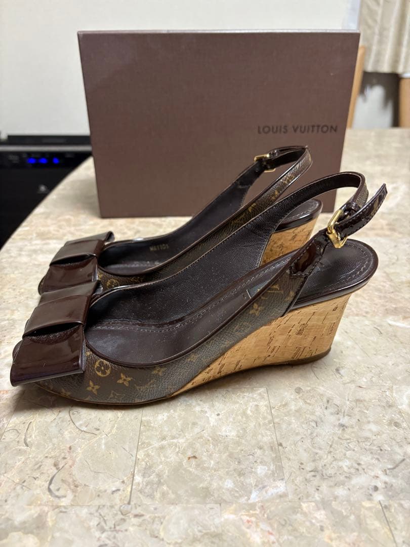 【ほぼ未使用】ルイヴィトン　モノグラム　パックストラップパンプス　24.5㎝