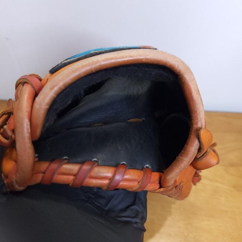 ミズノ 仁志敏久モデル 巨人 Mマークラベル 激レア 内野用 軟式グローブ