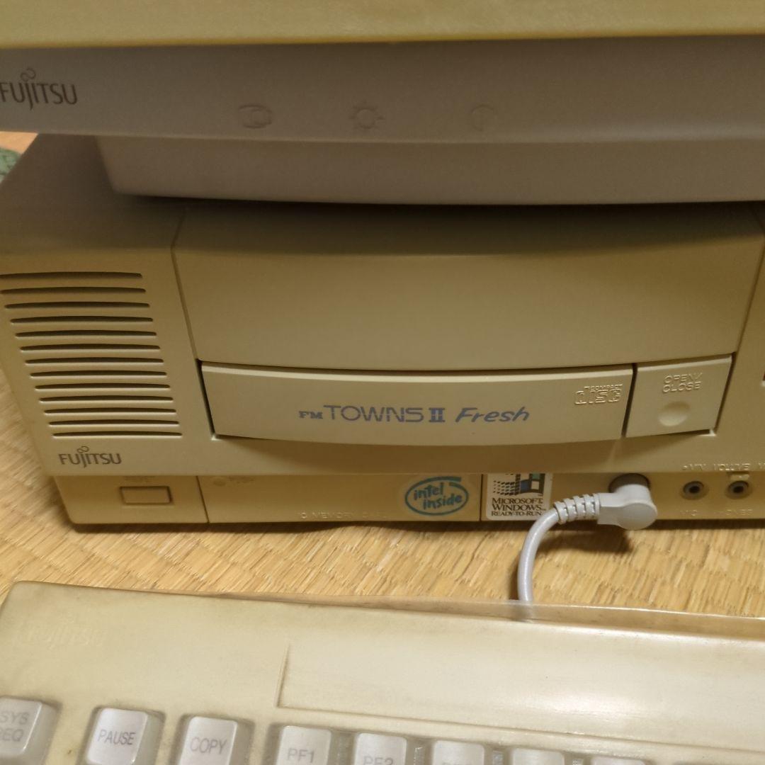 FM TOWNS Ⅱ Fresh本体＋カラーCRTディスプレイ