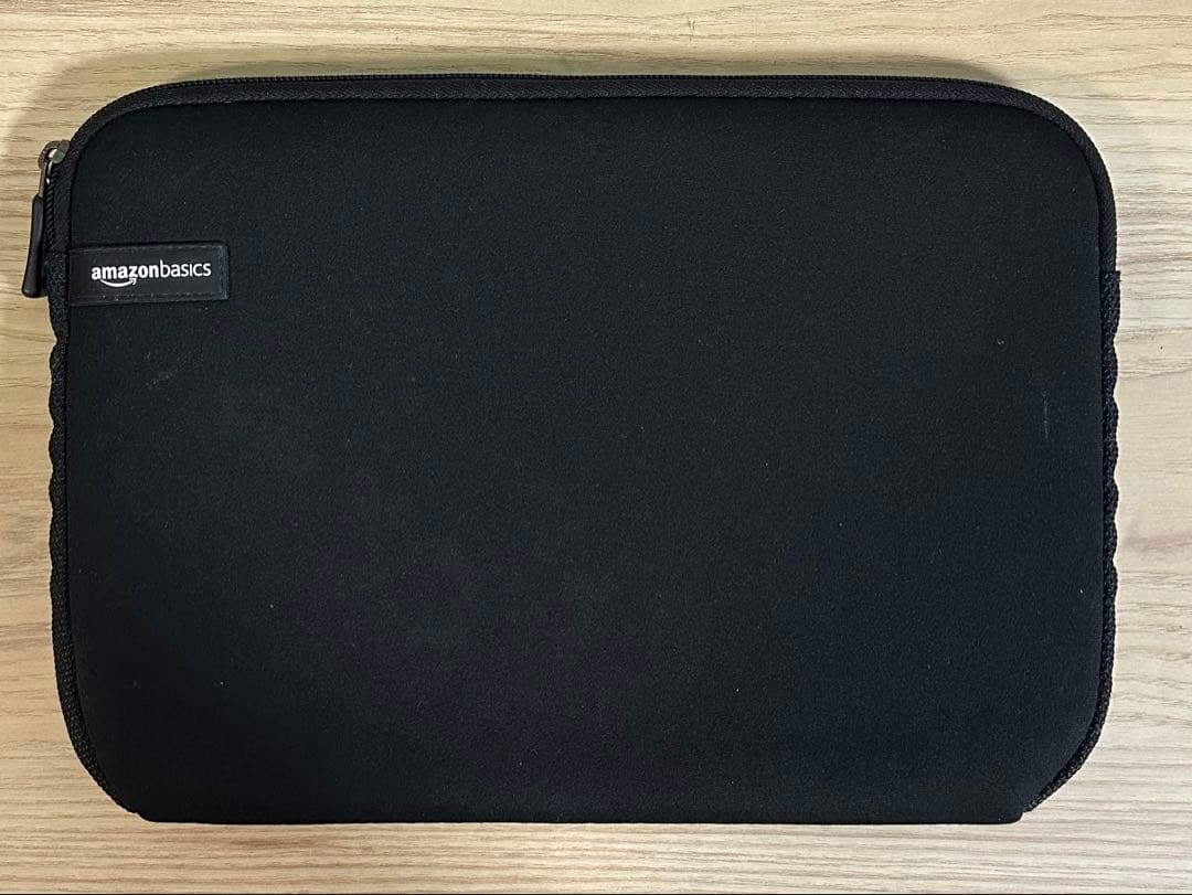 箱有 iPad Pro 11\" 純正 Pencil Magic Keyboard