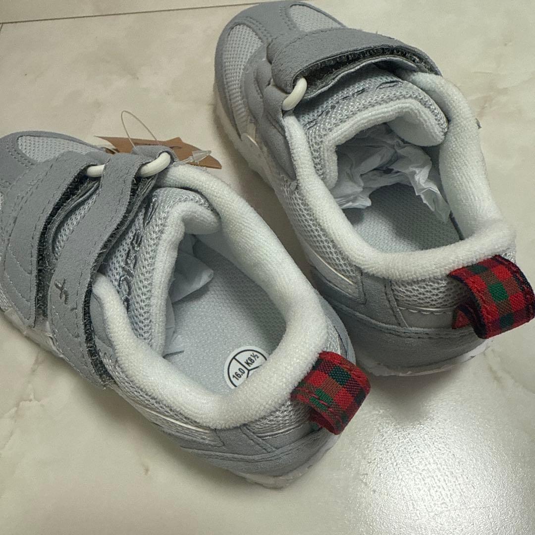 ファミリア　アシックスXF 16cm