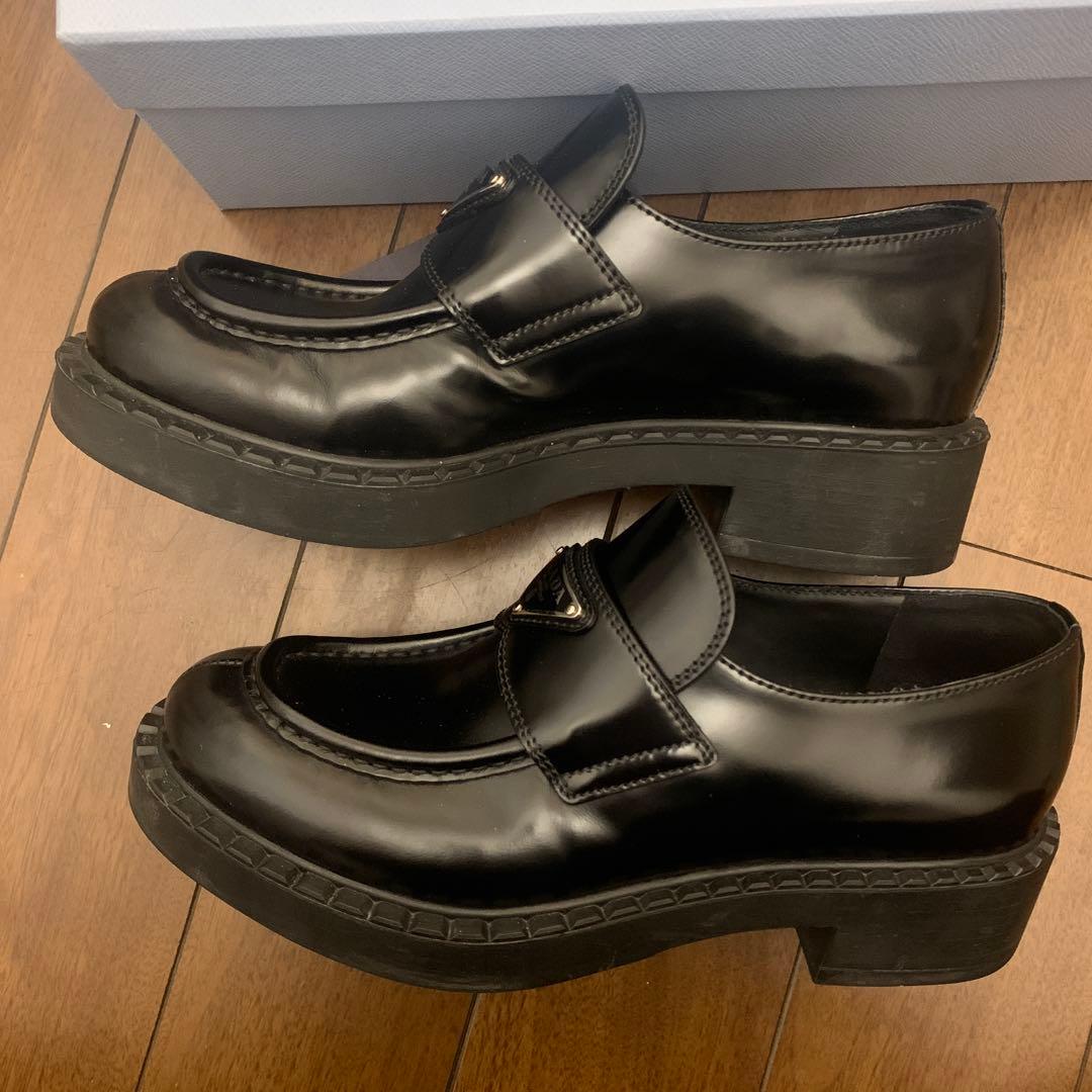 あつ☆ 　PRADAプラダ　チョコレートローファー　38 24-24.5黒