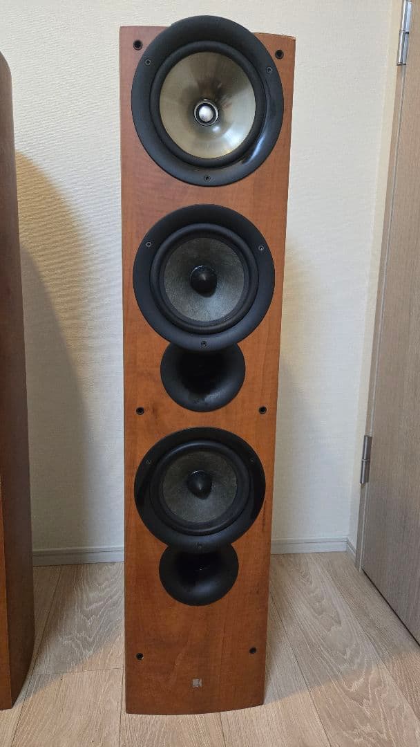 ■佐藤■KEF iQ9 トールボーイ　スピーカー　ペア