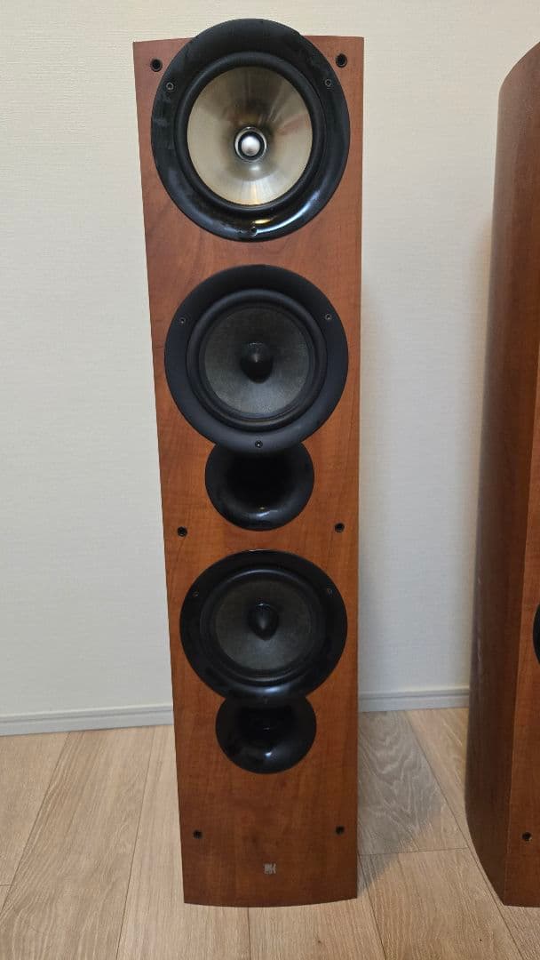 ■佐藤■KEF iQ9 トールボーイ　スピーカー　ペア