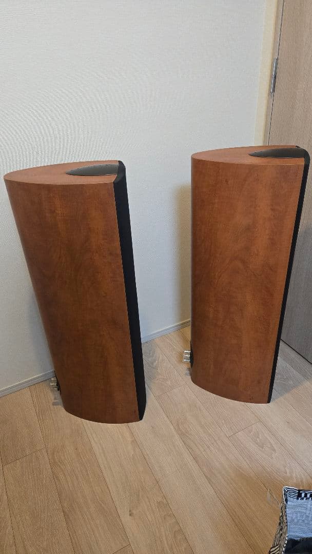 ■佐藤■KEF iQ9 トールボーイ　スピーカー　ペア