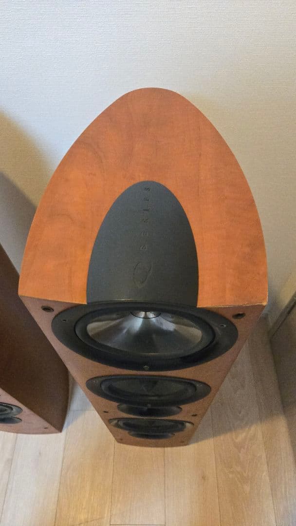 ■佐藤■KEF iQ9 トールボーイ　スピーカー　ペア