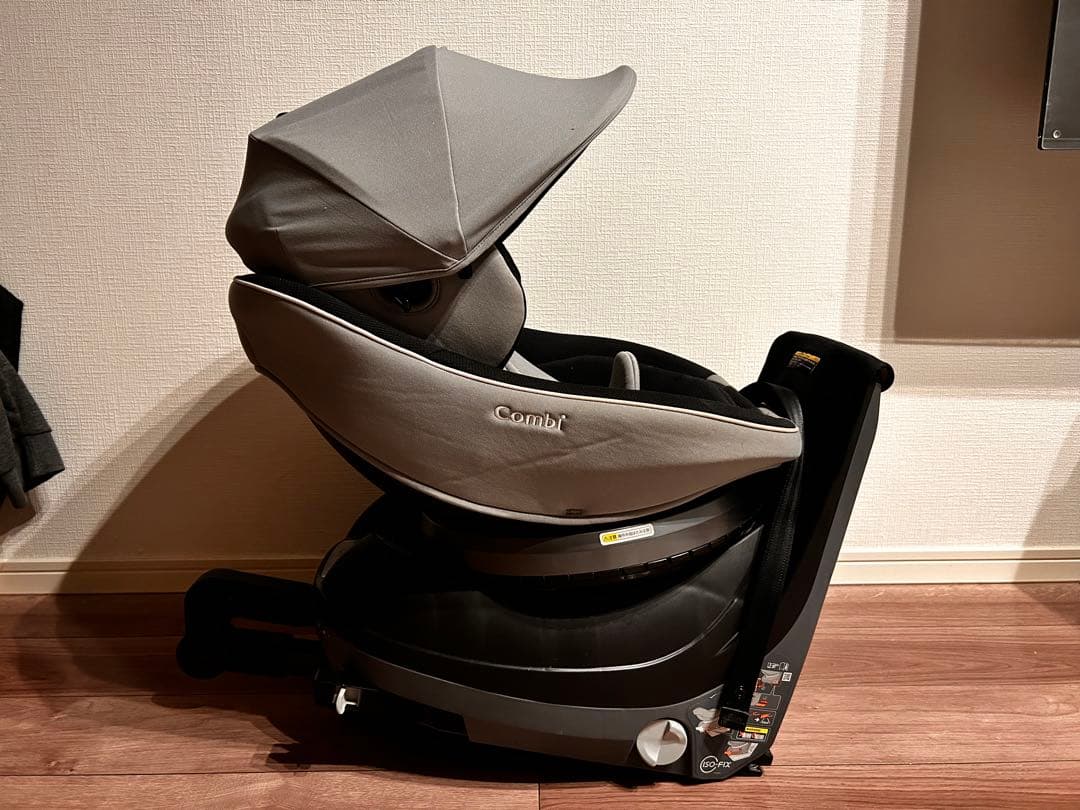 Combi チャイルドシート クルムーヴスマート　グレー　ISOFIX