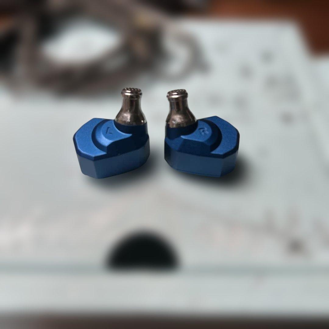 Campfire Audio C/2019 Q4 イヤホン
