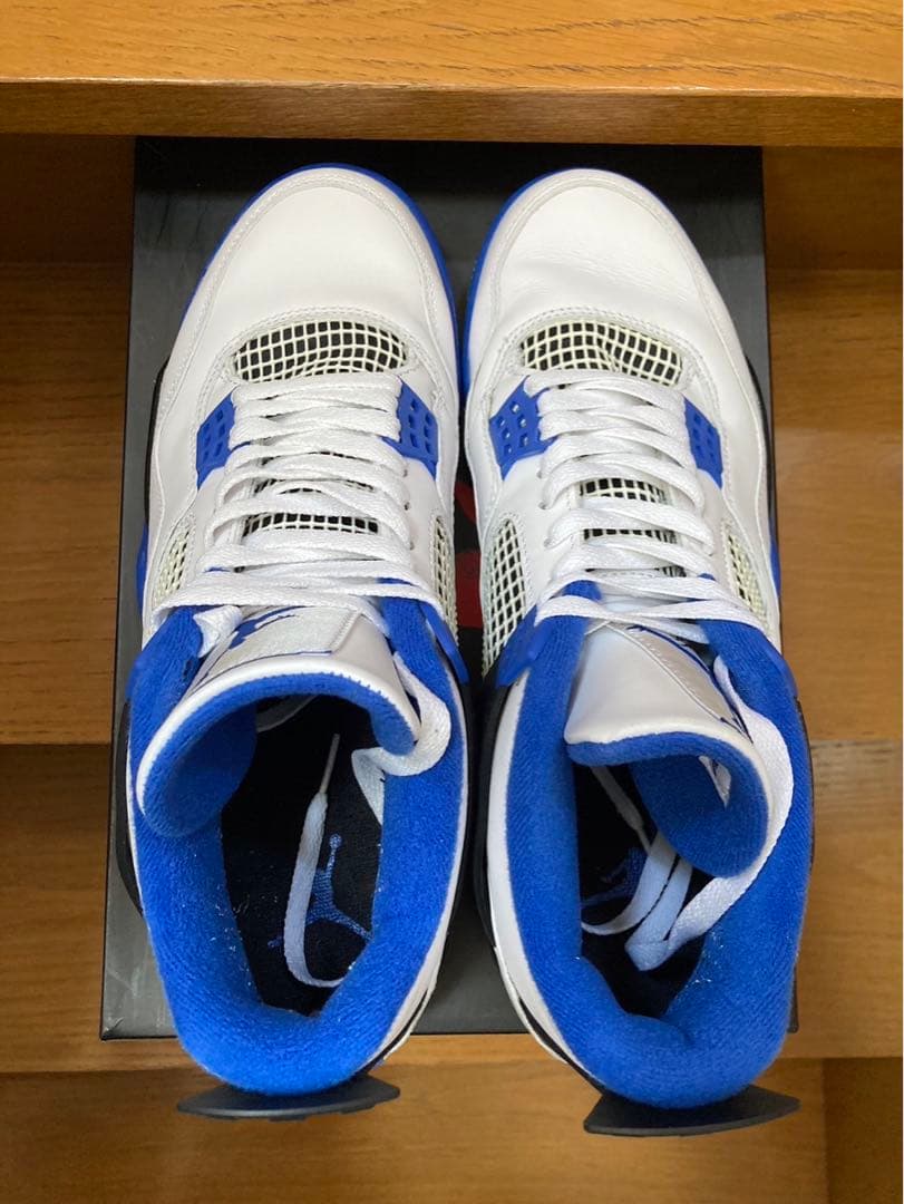 NIKE エアジョーダン4 レトロ