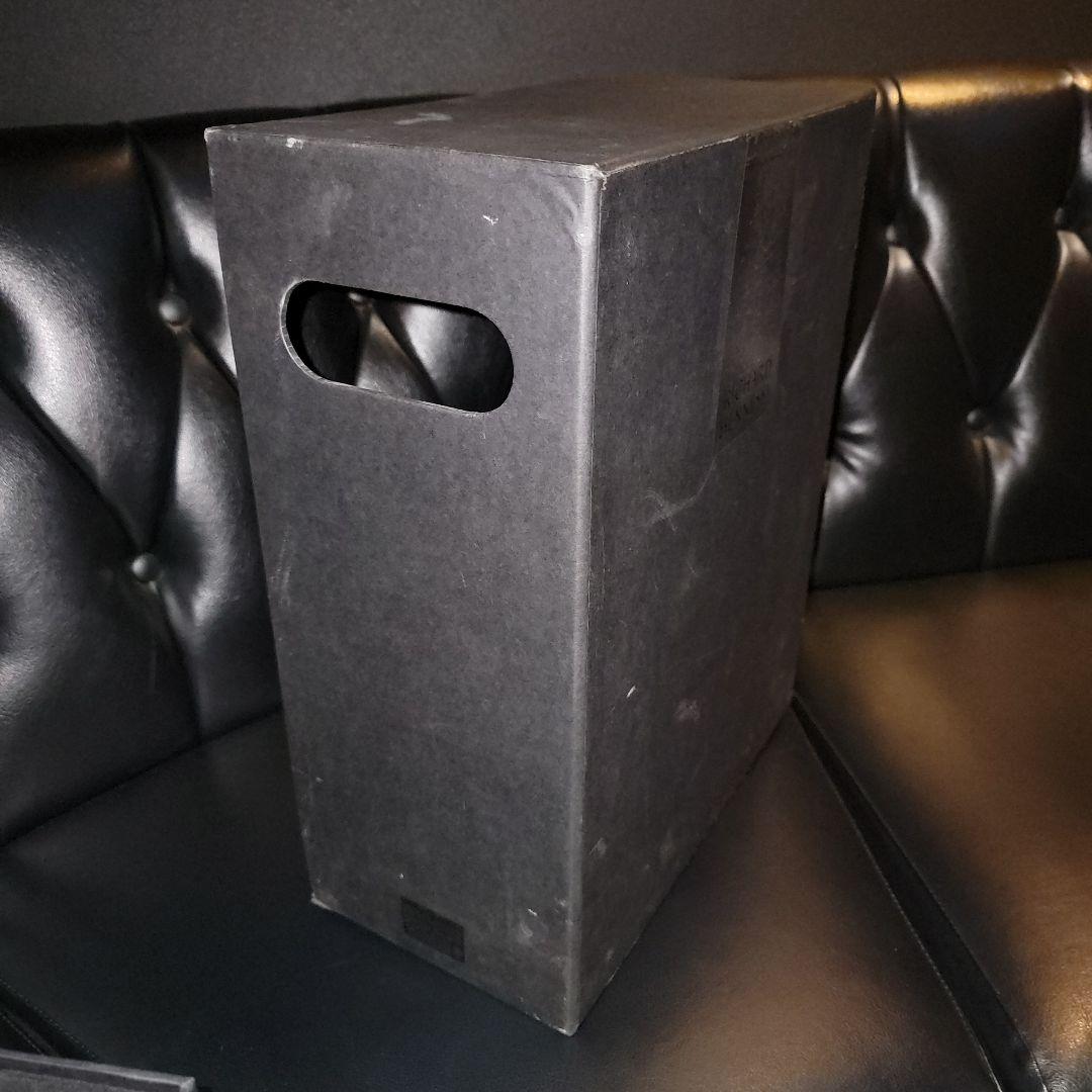 リシャールヘネシー正規品 700ml バカラ製空き瓶、化粧箱、外箱あり