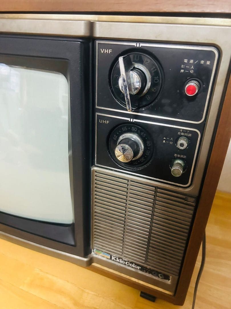 日立カラーテレビ　C16-577【⑦054m】