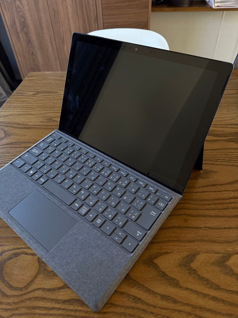 Microsoft Surface Pro 7 グレーキーパッド付き
