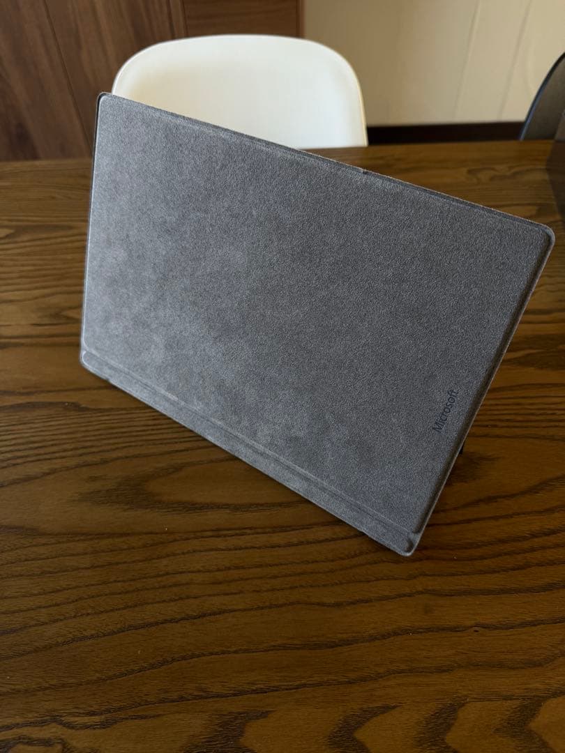 Microsoft Surface Pro 7 グレーキーパッド付き