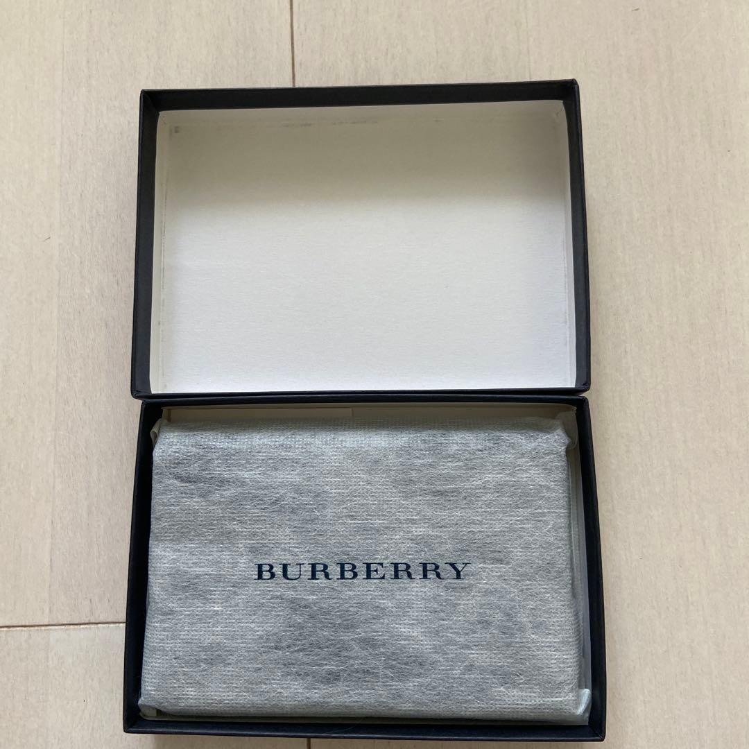 R　11月28日まで【新品　未使用】BURBERRY ブラック 名刺入れ