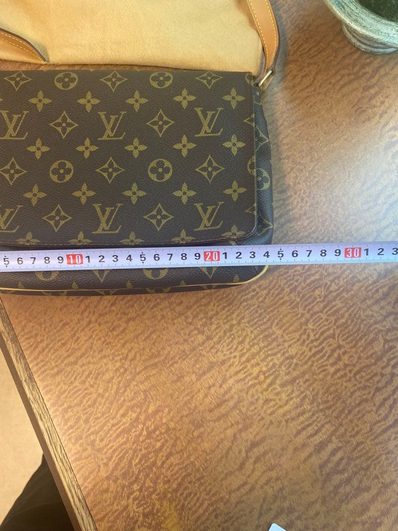 Louis Vuitton タンゴ