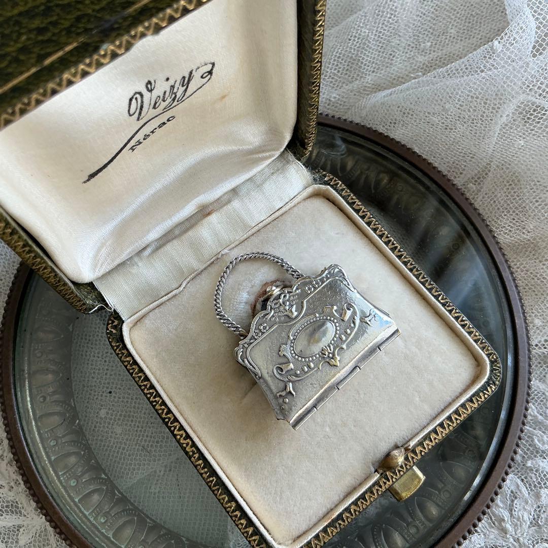 ９：フランス　アンティーク　ミニチュア　ハンドバッグ　シルバープレート　ドール