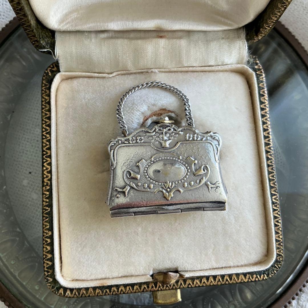 ９：フランス　アンティーク　ミニチュア　ハンドバッグ　シルバープレート　ドール