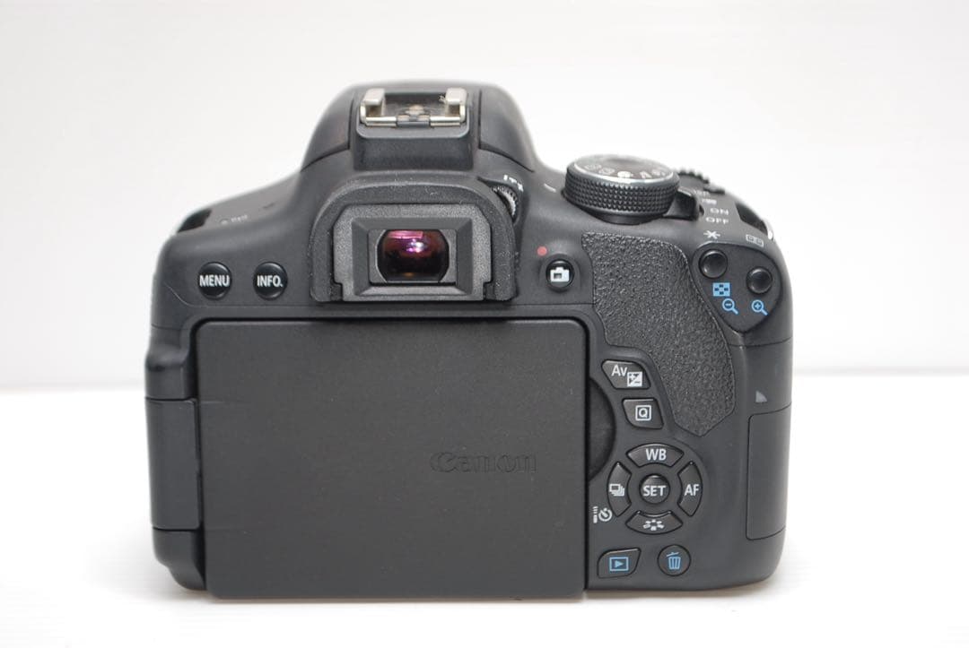 ✨Canon kiss X8i✨キャノン タッチ操作で扱いやすい 美品