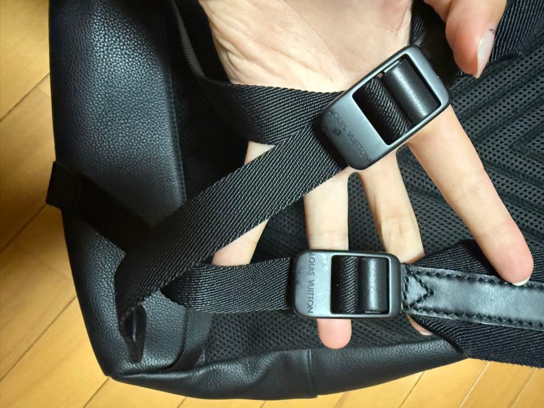 LOUISVUITTON ルイヴィトン　テイクオフ　バックパック　カーフレザー